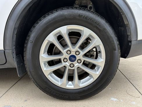 Used 2022 Ford Escape SE FWD image 22