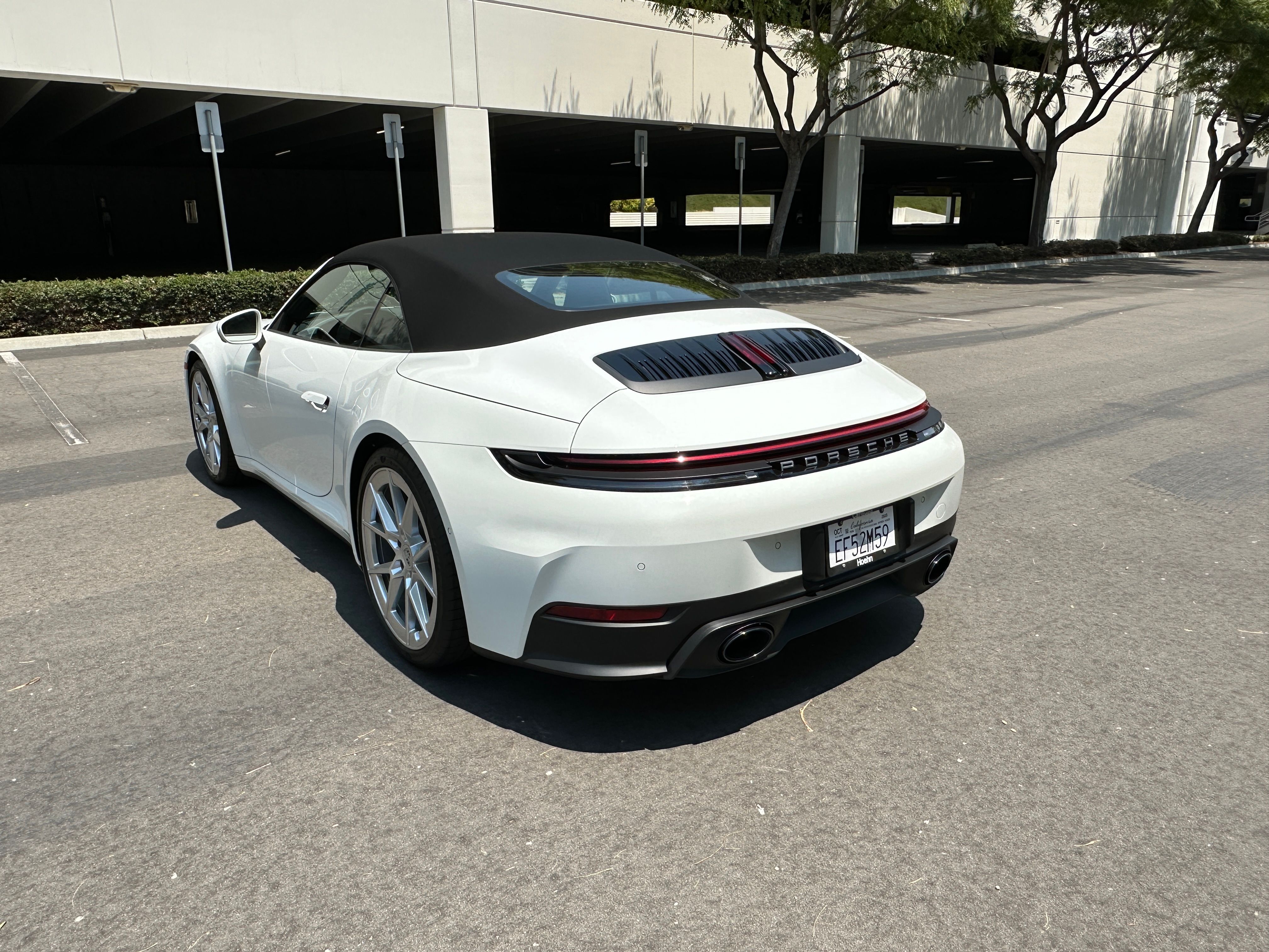 Used 2025 Porsche 911 Carrera RWD image 1