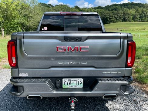 Used 2019 GMC Sierra 1500 Denali w/ Technology Package image 17