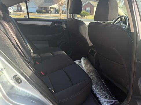 Used 2017 Subaru Legacy 2.5i Premium image 8