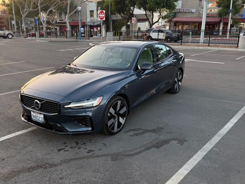 Used 2024 Volvo S60 T8 Ultimate w/ Climate Package AWD/4WD image 2