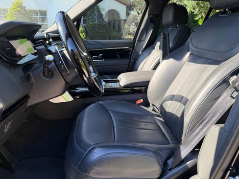 Used 2023 Land Rover Range Rover SE image 11