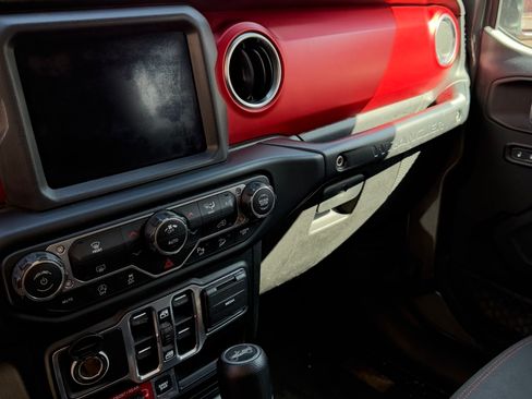 Used 2020 Jeep Wrangler Unlimited Rubicon image 17