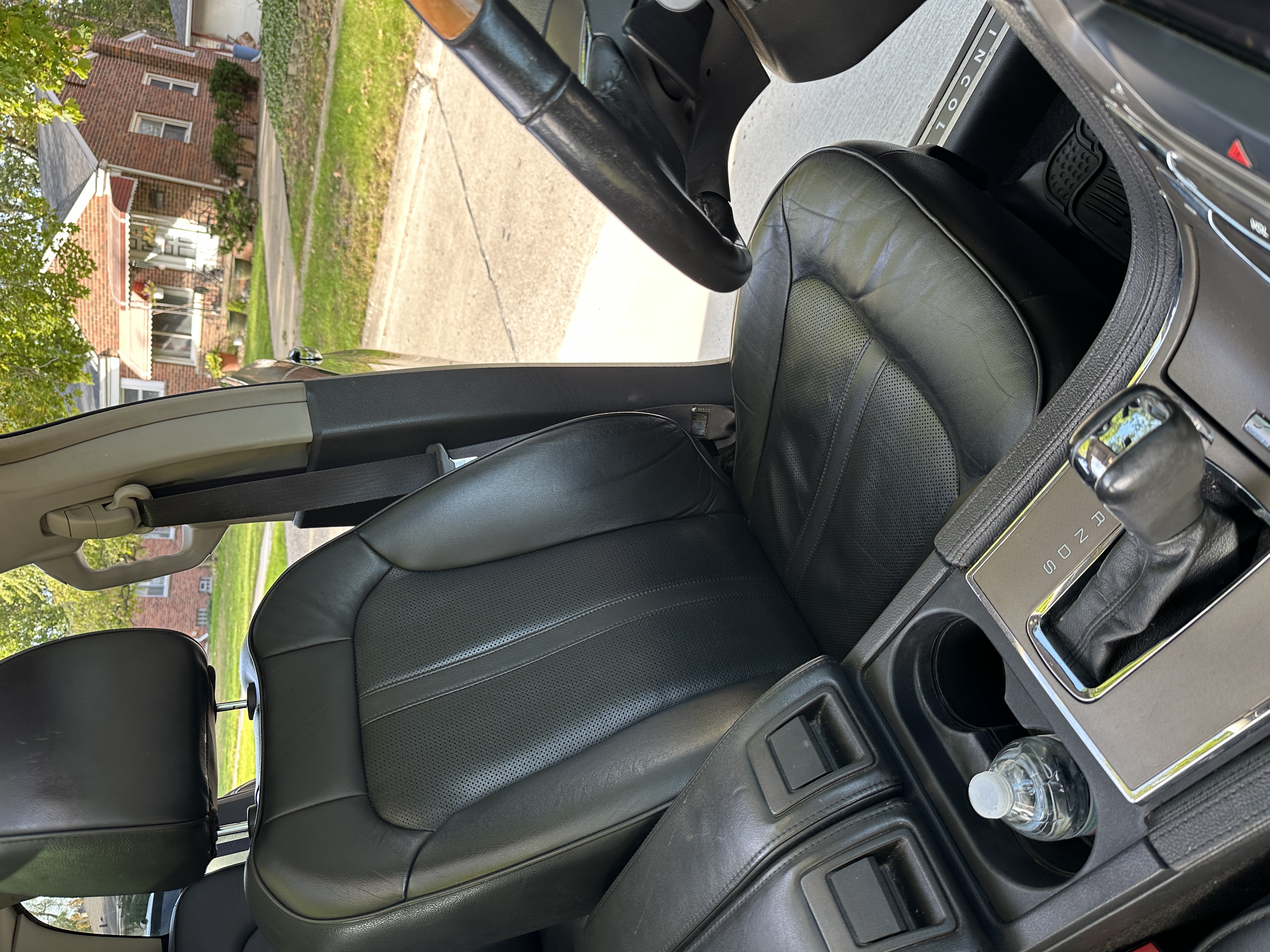 Used 2013 Lincoln MKX AWD image 12