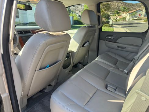 Used 2008 Chevrolet Tahoe LT w/ LT Preferred Equipment Group AWD/4WD image 11