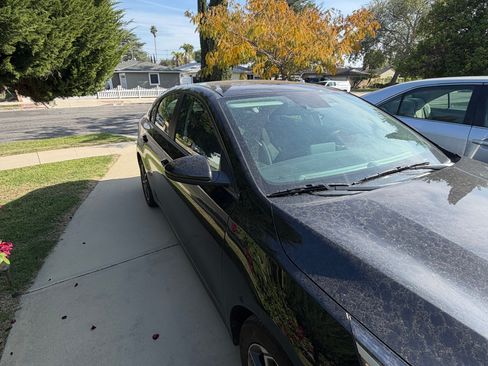 Used 2024 Kia Forte LXS image 2