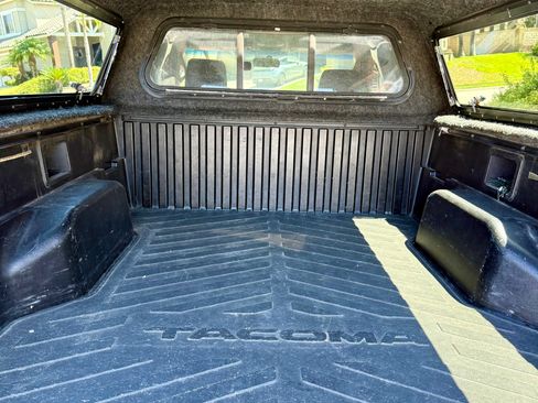 Used 2006 Toyota Tacoma 4x4 Access Cab V6 image 28