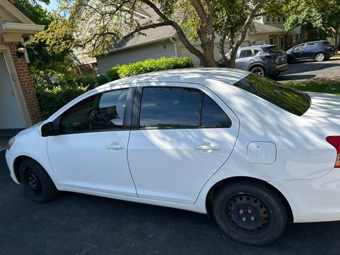 Used 2012 Toyota Yaris Sedan FWD image 9