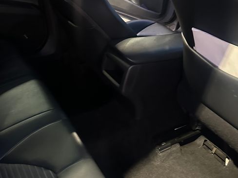 Used 2019 Toyota Camry SE image 9