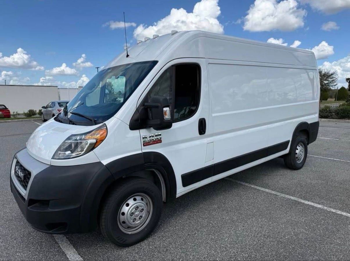 Used 2021 RAM ProMaster 2500 FWD image 1