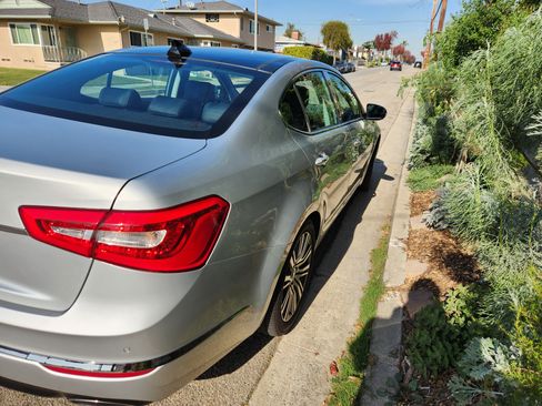 Used 2016 Kia Cadenza Premium w/ Luxury Plus Package image 6