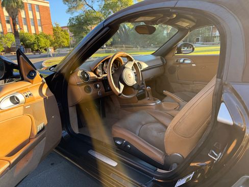 Used 2011 Porsche Boxster S image 9