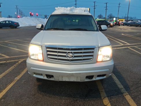 Used 2005 Cadillac Escalade AWD image 1
