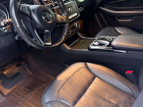 Used 2019 Mercedes-Benz GLS 450 4MATIC image 12