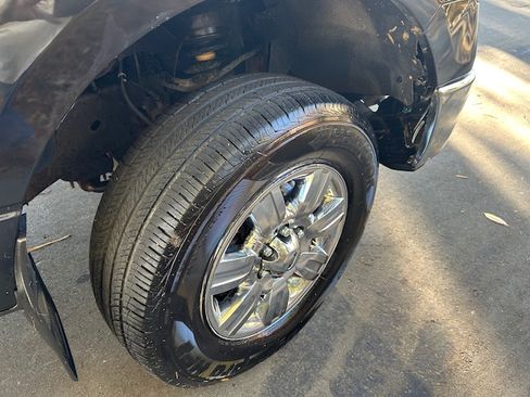 Used 2012 Ford F150 XLT w/ XLT Chrome Pkg image 12