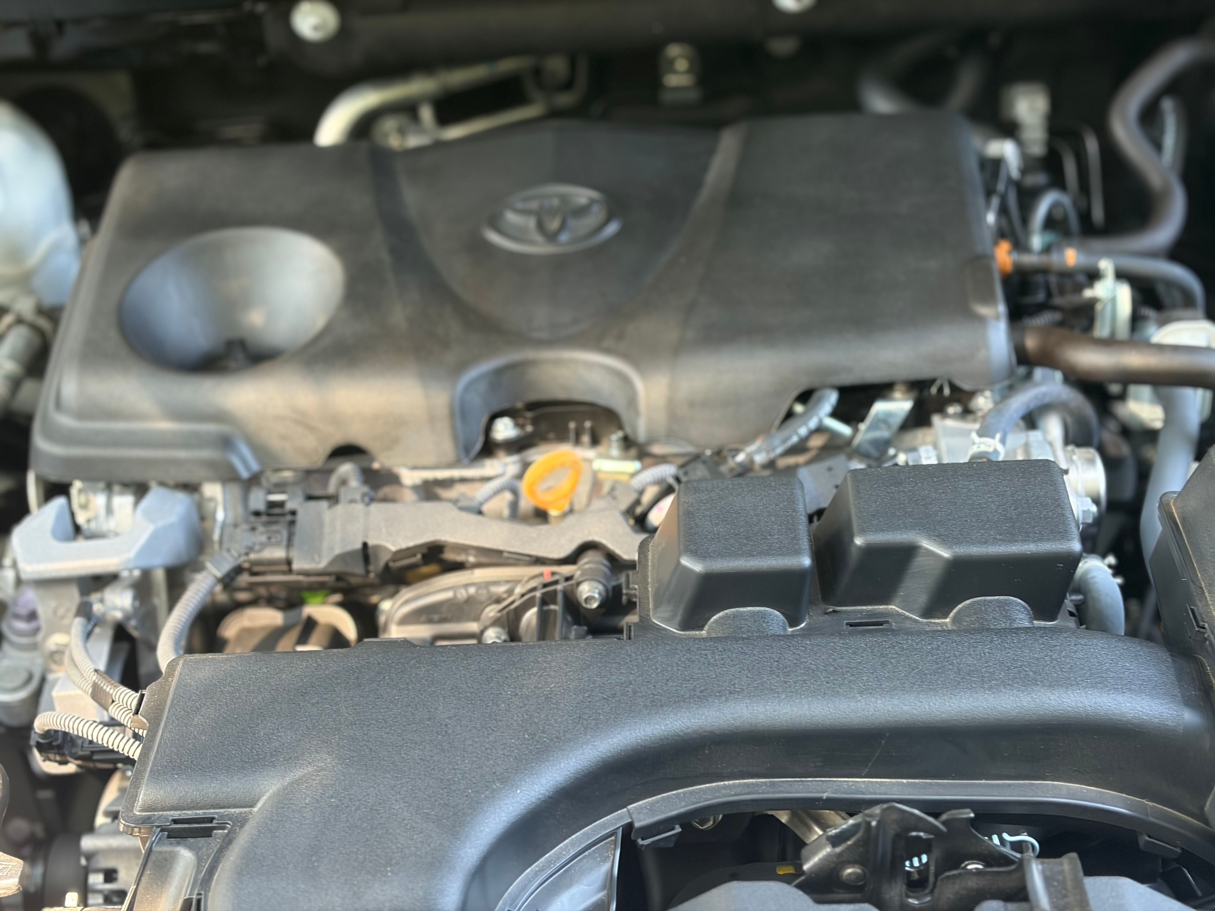 Used 2025 Toyota RAV4 XLE Premium w/ Weather Package FWD image 8