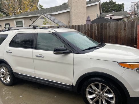 Used 2011 Ford Explorer XLT w/ 202A Rapid Spec Order Code image 2