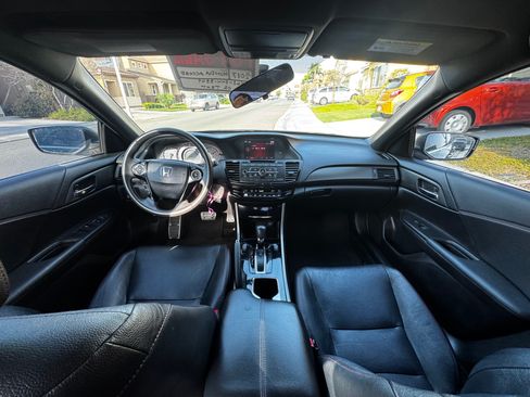 Used 2017 Honda Accord Sport Special Edition image 12