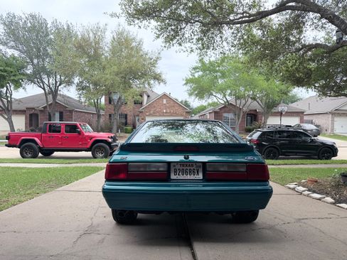 Used 1993 Ford Mustang LX image 11