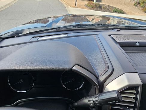 Used 2019 Ford F350 Platinum w/ Platinum Ultimate Package image 11