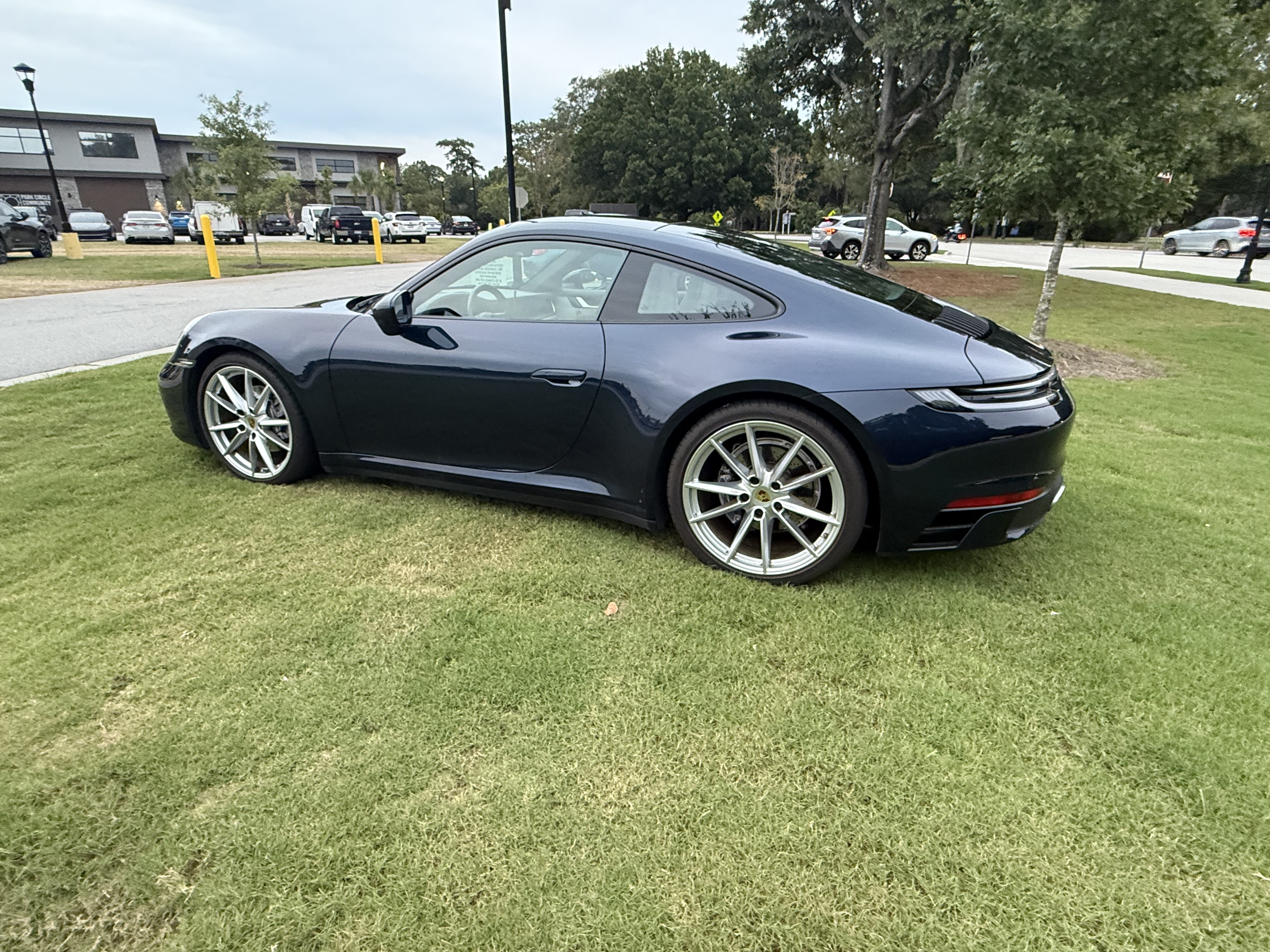 Used 2021 Porsche 911 Carrera image 6