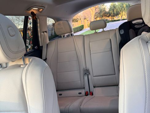 Used 2020 Mercedes-Benz GLS 450 4MATIC image 25