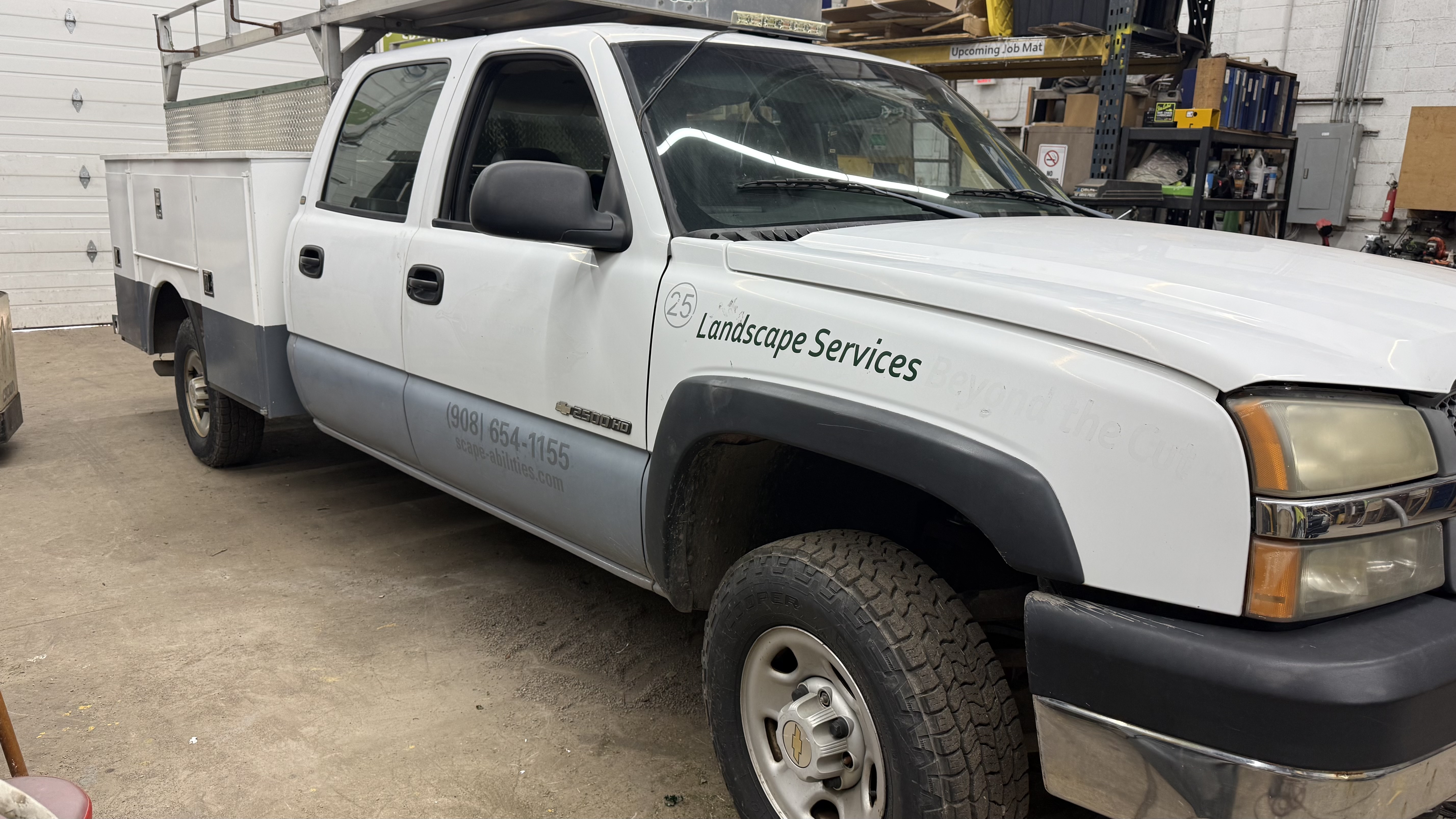 Used 2004 Chevrolet Silverado 2500 W/T AWD/4WD image 4