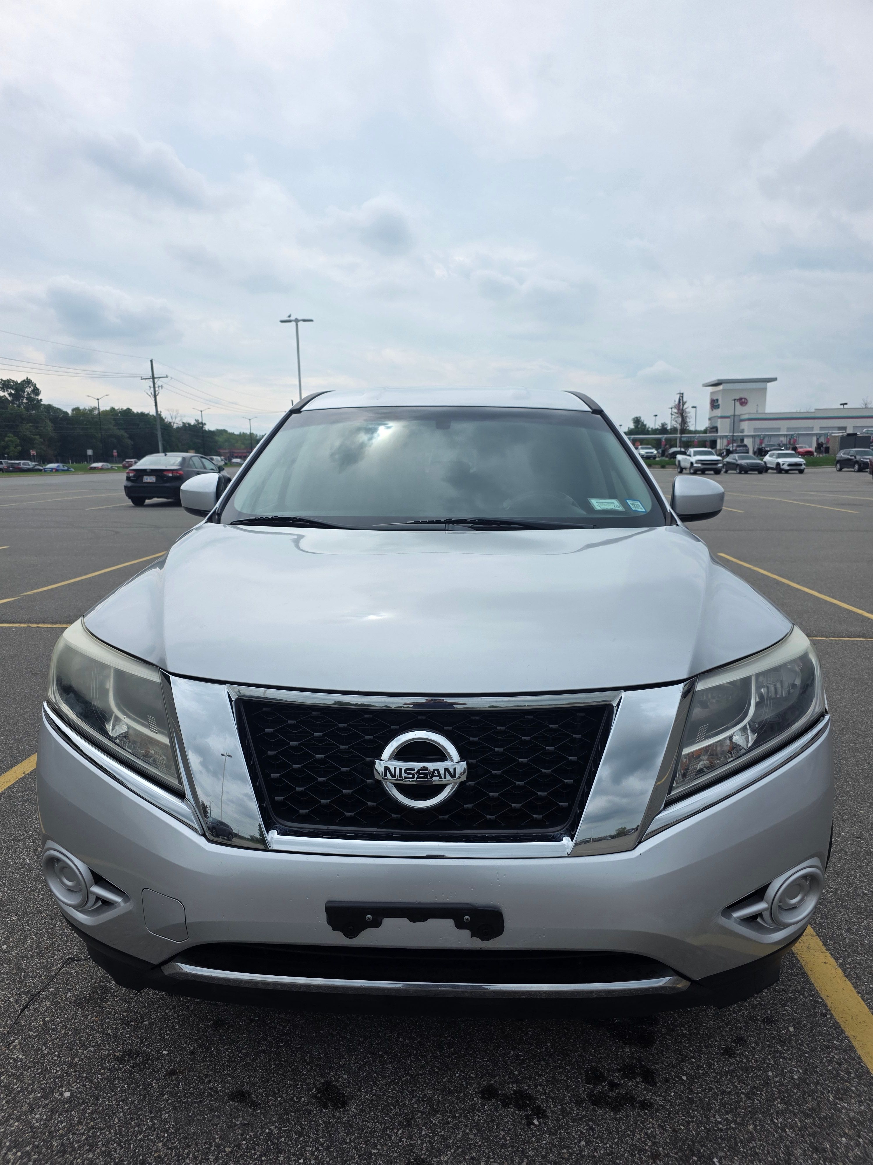 Used 2013 Nissan Pathfinder S AWD/4WD image 4