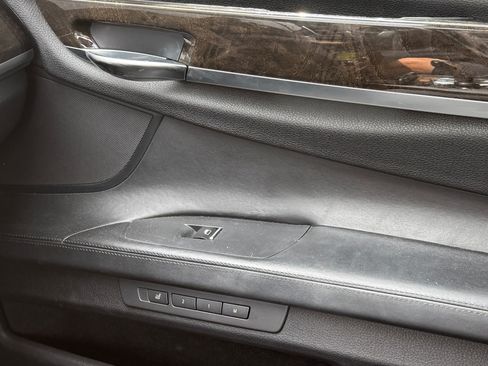 Used 2012 BMW 750Li image 11