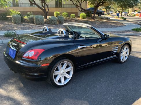 Used 2006 Chrysler Crossfire Limited image 26