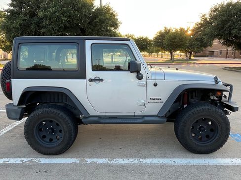Used 2012 Jeep Wrangler Sport AWD/4WD image 10