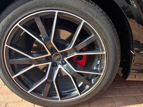 Used 2023 Audi Q8 Prestige w/ Prestige Package image 8