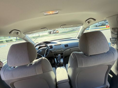 Used 2010 Honda Civic LX image 9