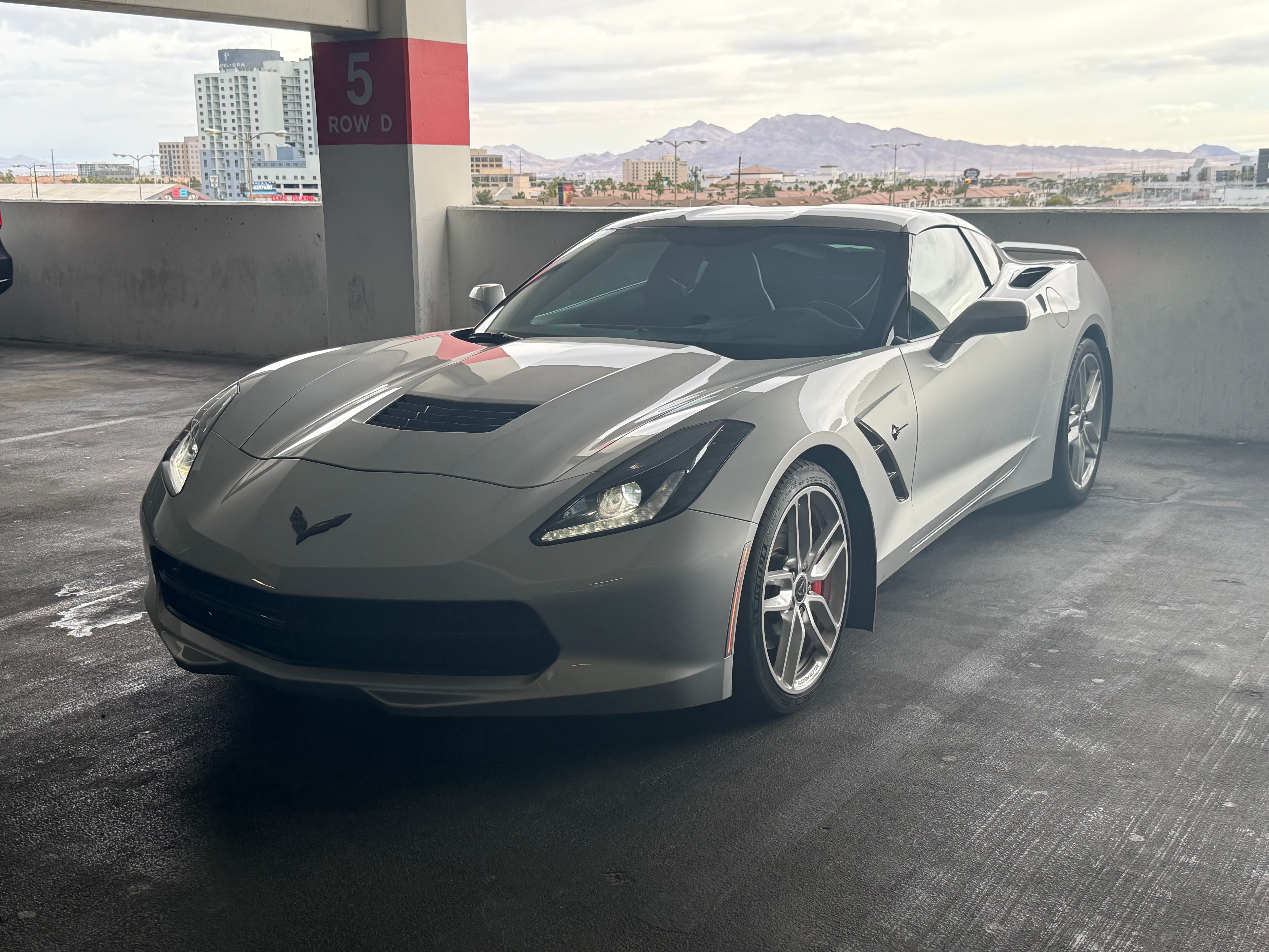 Used 2019 Chevrolet Corvette Stingray Coupe w/ 3LT Preferred Equipment Group RWD image 12