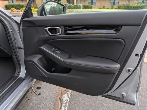 Used 2025 Honda Civic Sport Touring image 21