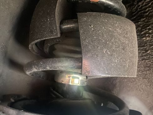 Used 2005 Toyota Highlander 2WD w/ 3rd Row image 13