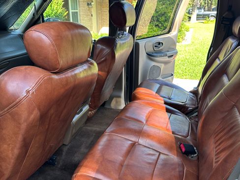 Used 2001 Ford F150 Lariat AWD/4WD image 12