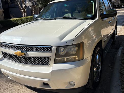 Used 2010 Chevrolet Avalanche LTZ image 1
