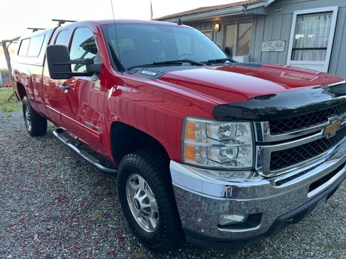 Used 2011 Chevrolet Silverado 2500 LT w/ Interior Plus Package image 21