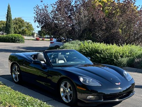 Used 2006 Chevrolet Corvette Convertible w/ Preferred Equipment Group RWD image 14