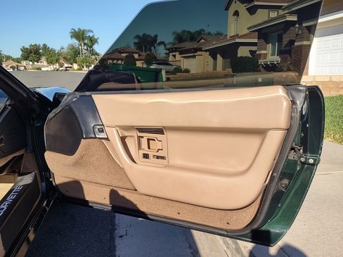 Used 1993 Chevrolet Corvette Convertible 2D image 14