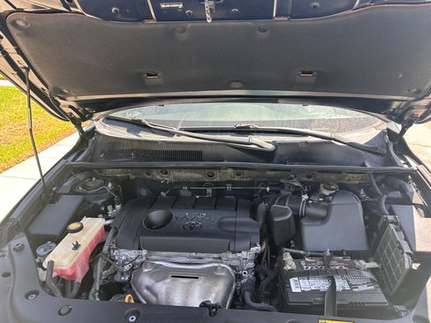 Used 2011 Toyota RAV4 2WD w/ Base L4 Extra Value Pkg image 12