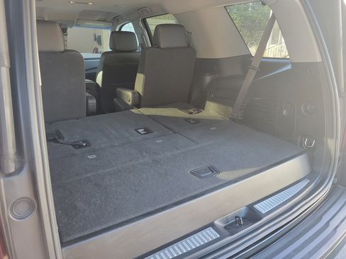 Used 2019 Chevrolet Tahoe LT image 17