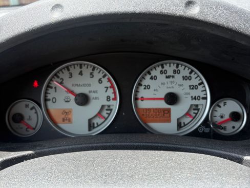 Used 2011 Nissan Xterra PRO-4X w/ Pro-4x Leather Pkg AWD/4WD image 19
