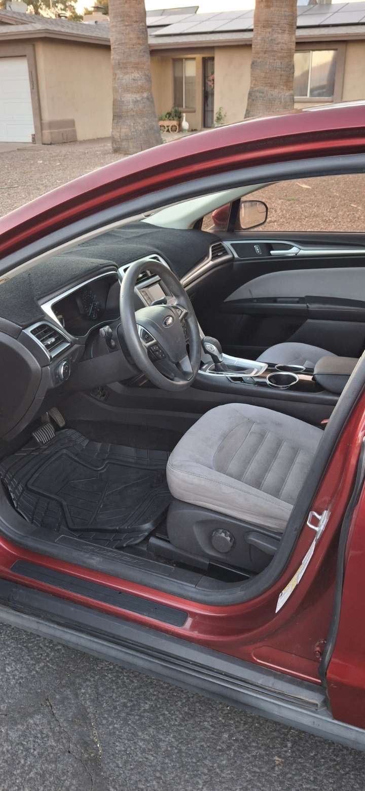 Used 2014 Ford Fusion S FWD image 8