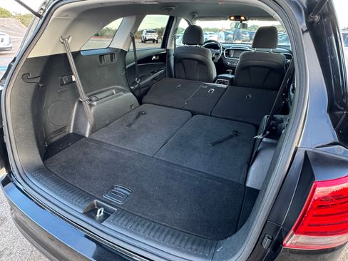 Used 2019 Kia Sorento L FWD image 12