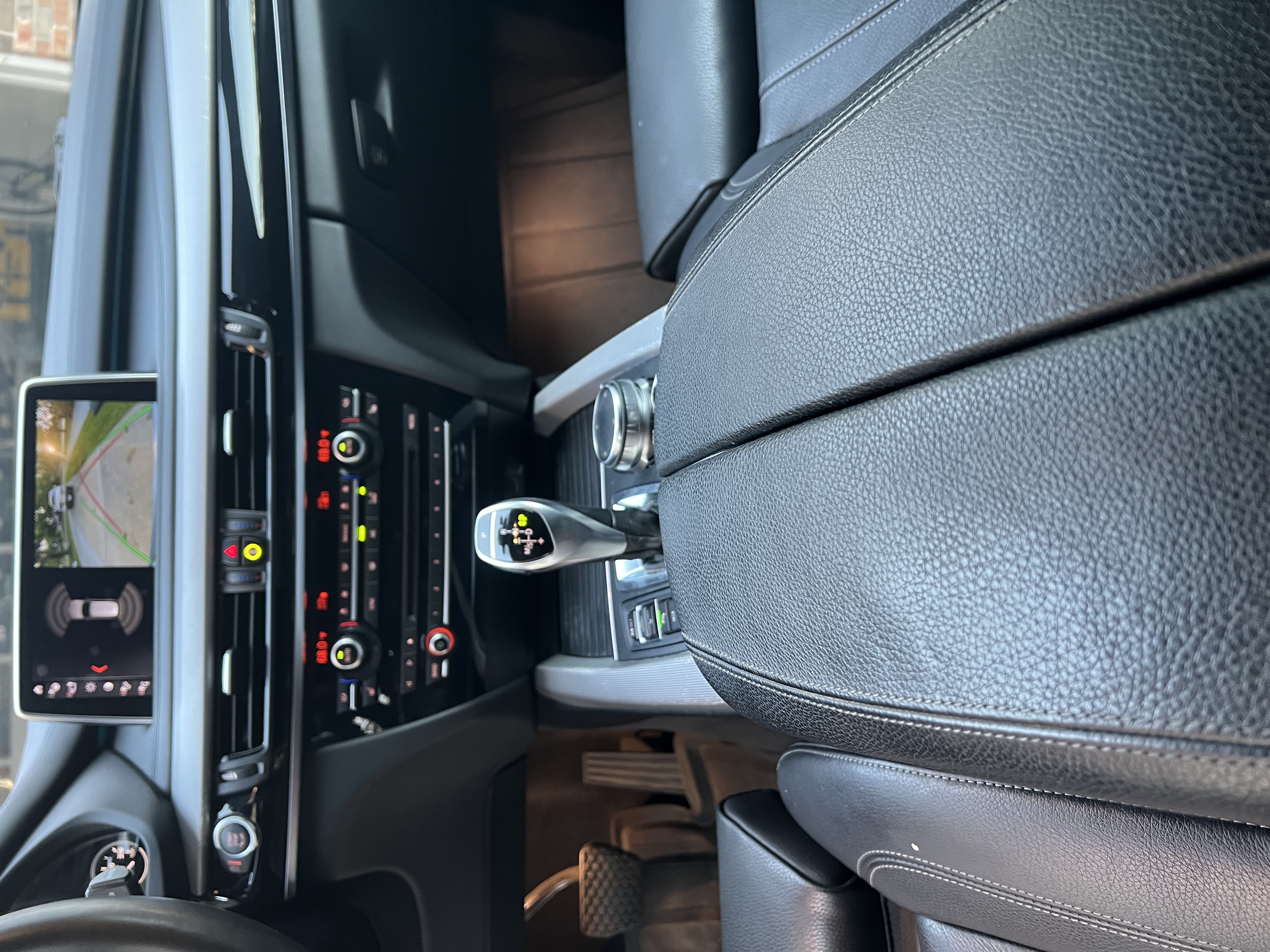 Used 2018 BMW X5 xDrive50i w/ M Sport Package AWD/4WD image 18
