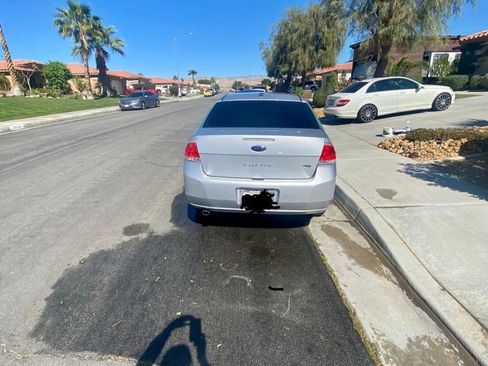 Used 2010 Ford Focus SEL image 5