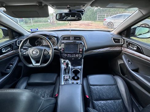 Used 2016 Nissan Maxima Platinum FWD image 11