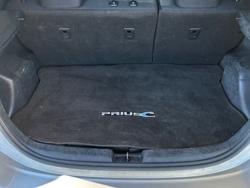 Used 2013 Toyota Prius C Three image 8